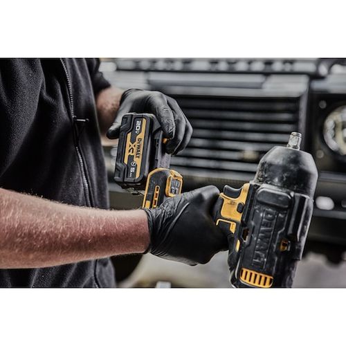 מפתח רטיטה DEWALT DCF900 20V נטען עם מומנט 1,898 ניוטון-מטר, 4 מצבי מהירות ומערכת PRECISION WRENCH™