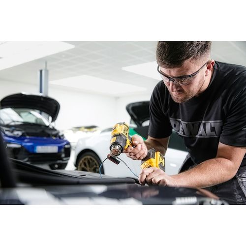 אקדח חום נטען DEWALT DCE530 18V XR עם שתי דרגות חום ופיות מתחלפות לעבודה מקצועית