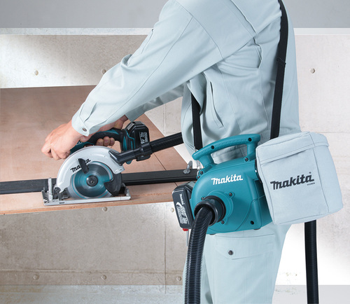 הדגמת שימוש בשואב אבק יבש נטען 18V גוף DVC350 MAKITA