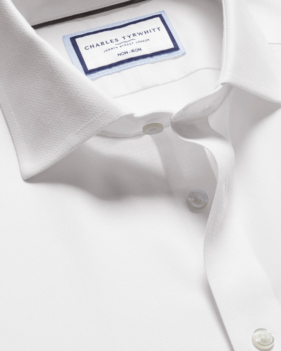 חולצה גזרת קלאסיק - White non-iron stretch Kensington weave cutaway classic fit shirt