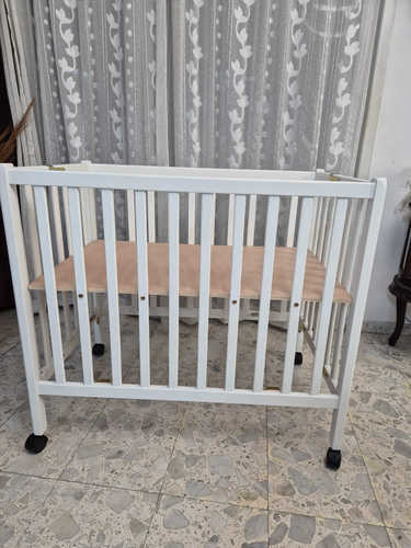 עריסה מתקפלת לתינוק שהופכת ללול, פתיחה מהירה ללא הרכבה - לבן