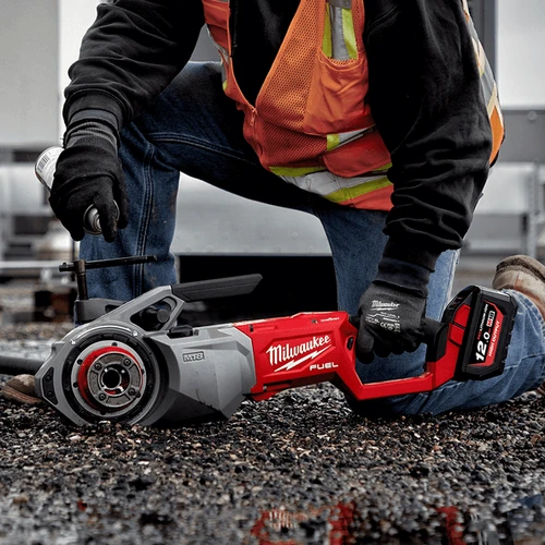 מכונת הברגות נטענת + סוללת 12 ומטען  Milwaukee Milwaukee M18 FPT2