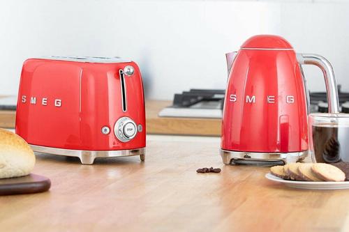 סט קומקום ומצנם SMEG דגמים TSF01 ו KLF03 יוקרתי ומעוצב במגוון צבעים לבחירה!