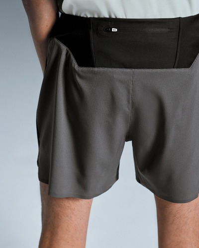 On 5 Lightweight Shorts 2 M Eclipse | Black מכנסי