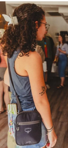 תיק צד DAYLITE Small Crossbody שחור - OSPREY