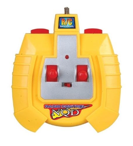 מכונית פעלולים Tornado Extreme עם שלט 2.4GHZ וטעינת USB