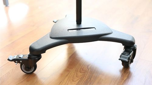 זוית נוספת Ultimate Support MC-125 Mic Boom Stand