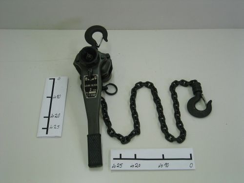 כננת/מחגר יד משיכה/הרמה רצ'ט 1.5 טון 3 מ' שרשרת 8 מ