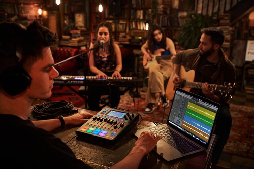 זוית נוספת Boss Gigcaster 5