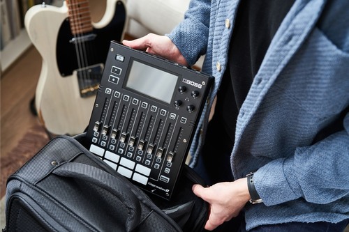 זוית נוספת Boss Gigcaster 5