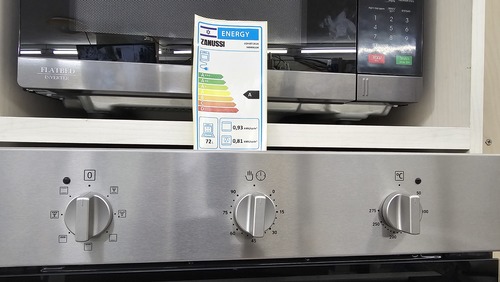 תנור בנוי דגם AQUACLEAN ZOHXF1X1A