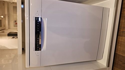 מדיח כלים רחב בצבע לבן 60 ס