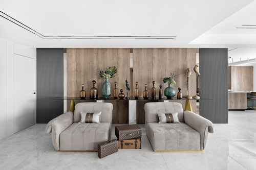 S House 7