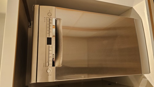 מדיח כלים צר 10 מע' SPS2HKI58E 