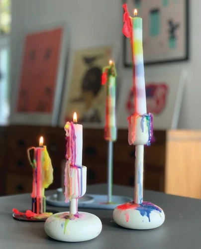 זוג נרות בוכים צבעי הקשת Rainbow Drip Candles