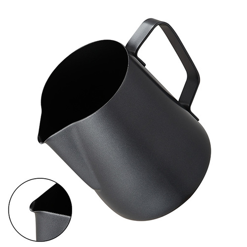 קנקן הקצפה בצבע שחור 600 מ