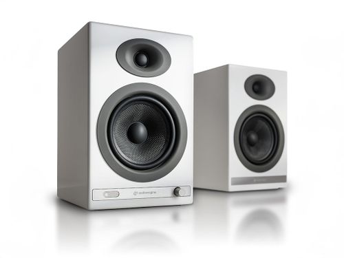 רמקולים מוגברים Audioengine HD5 בגימור עץ לבן