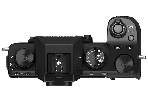 מצלמה דיגיטלית מסדרת חסרות המראה ( MIRRORLESS) מבית FUJIFILM דגם X-S10