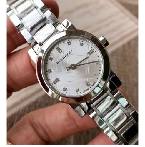 BURBERRY BU9213 נשים עדין מאוד מנגנון שווצרי