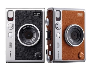  מצלמה ‏פיתוח מיידי Fuji Instax Mini EVO יבואן רשמי 