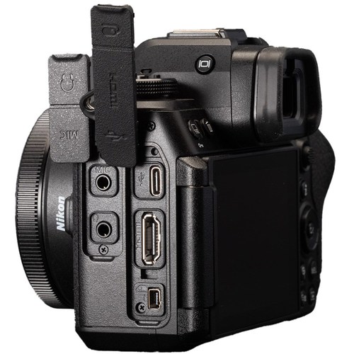 מצלמה חסרת מראה ניקון Nikon Z6III Body