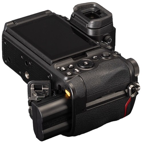 מצלמה חסרת מראה ניקון Nikon Z6III Body