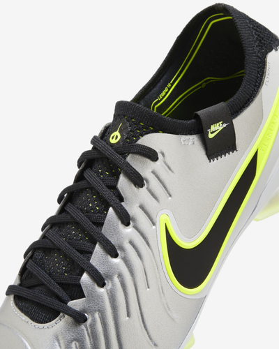 נעלי כדורגל מקצועיות  Nike TIEMPO X Elite