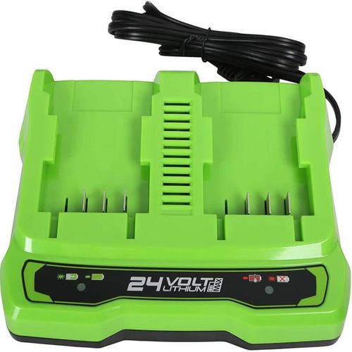 מטען מהיר כפול GREENWORKS 24V דגם 99594 משלב שני תאי טעינה מקבילים ומערכות הגנה מתקדמות לטעינה מקצועית יעילה