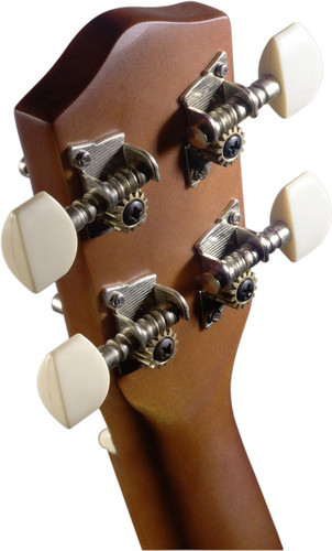 יוקללה סופרן דגם US-NAT חברת Stagg