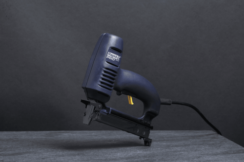 אקדח סיכות / מסמרים חשמלי R553 PRO Rapid