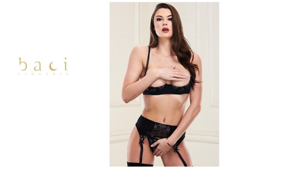 בגד תחרה חזיה פתוחה 3 חלקים | Baci Lingerie
