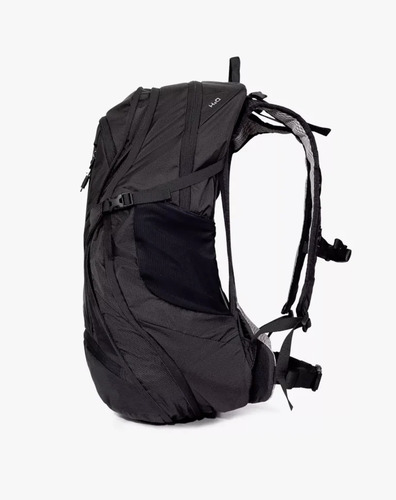 תיק גב +Douro 30 שחור מבית Outdoor Revolution