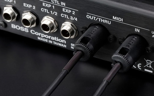 זוית נוספת Boss BMIDI-PB3 Midi Cable