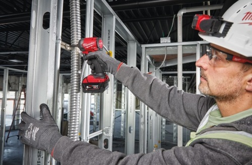 מברגת אימפקט Milwaukee M18 FID3 FUEL עם מומנט 226Nm, 4 מצבי עבודה ותאורת LED משולשת