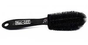 מברשת לניקוי גלגלים מאק אוף - MUC-OFF WHEEL&COMPONENT BRUSH