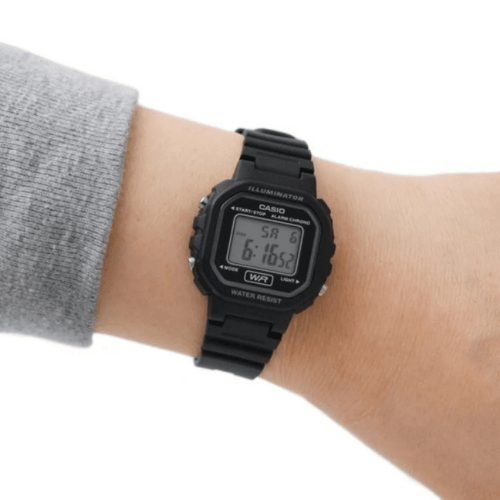 שעון יד דיגיטלי לנשים צבע שחור Casio LA-20WH-1ADF