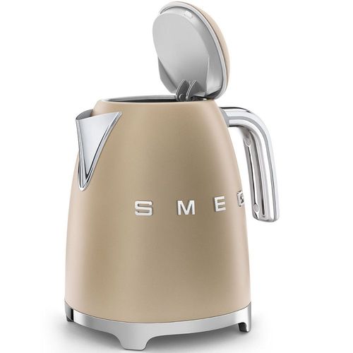 קומקום חשמלי 1.7 ליטר Smeg דגם KLF03CHMEU שמנת