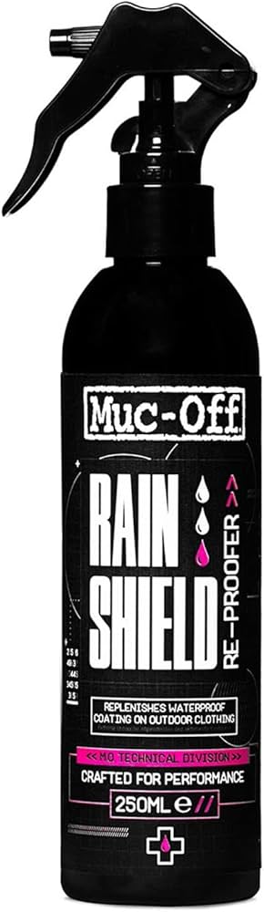 תרסיס הגנה מגשם ומים מאק אוף - MUC-OFF RAIN SHIELD RE PROOFER 250ML