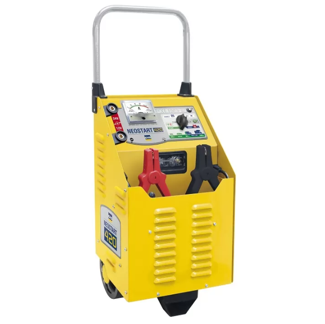 מטען עם בוסטר נייח 12V/24V TARTIUM 680E GYS