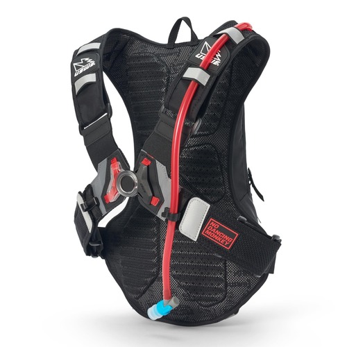 תיק מים USWE RAW 8 8L Hydration שחור\אפור