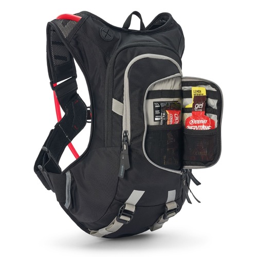 תיק מים USWE RAW 8 8L Hydration שחור\אפור