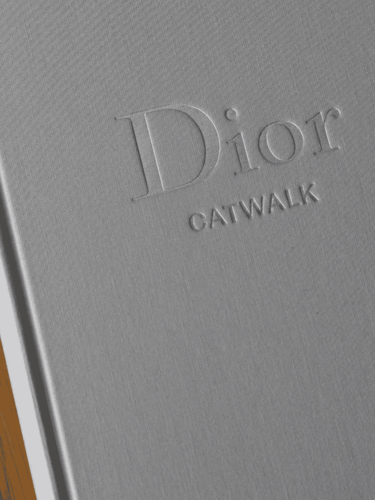 ספר אופנה דיור Dior Catwalk