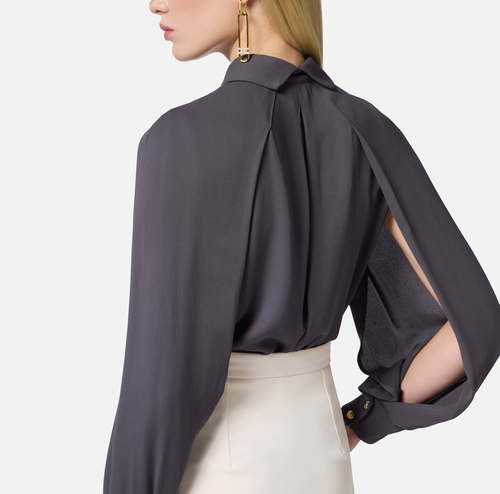 Blouse in georgette fabric with necklace and bow