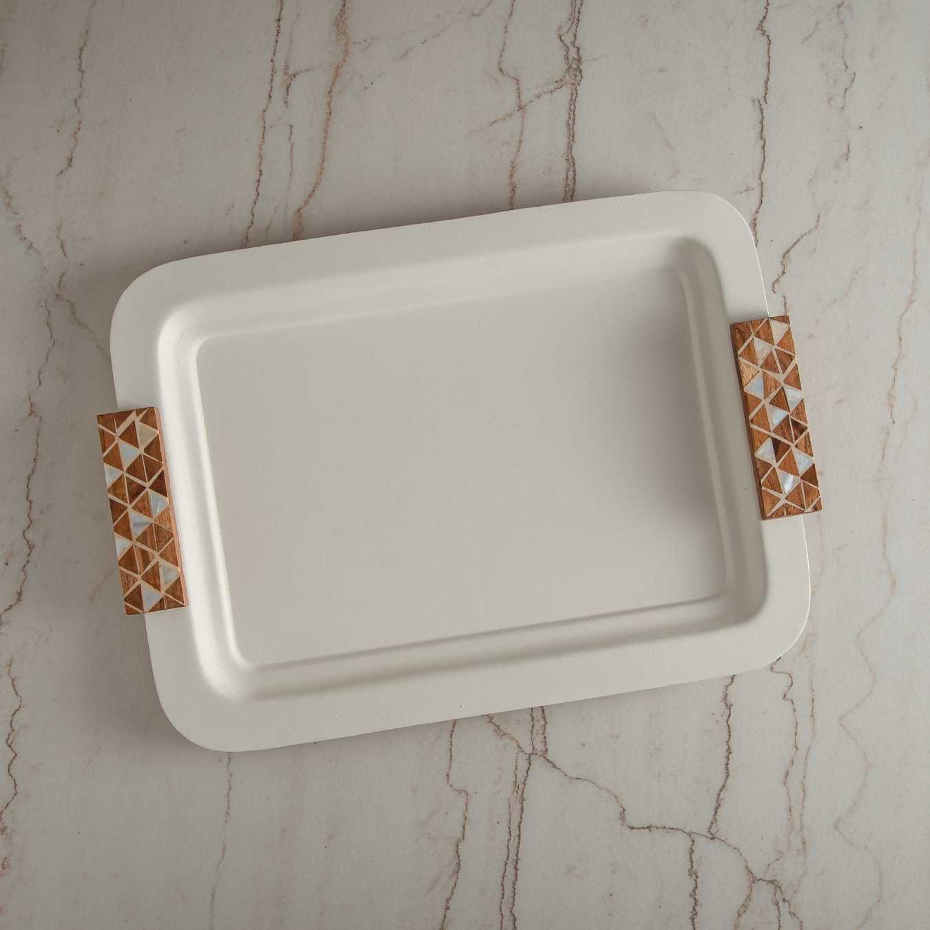 מגש מלבני מתכת עם ידיות עץ לבן - Y.C.029811 40*29 cm