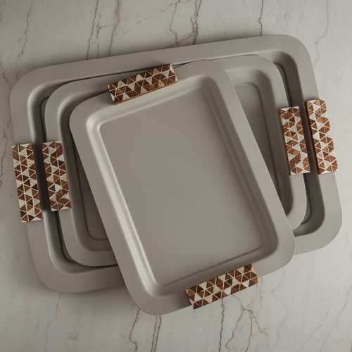 מגש מלבני מתכת עם ידיות עץ אפור - Y.C.029828 43*32 cm