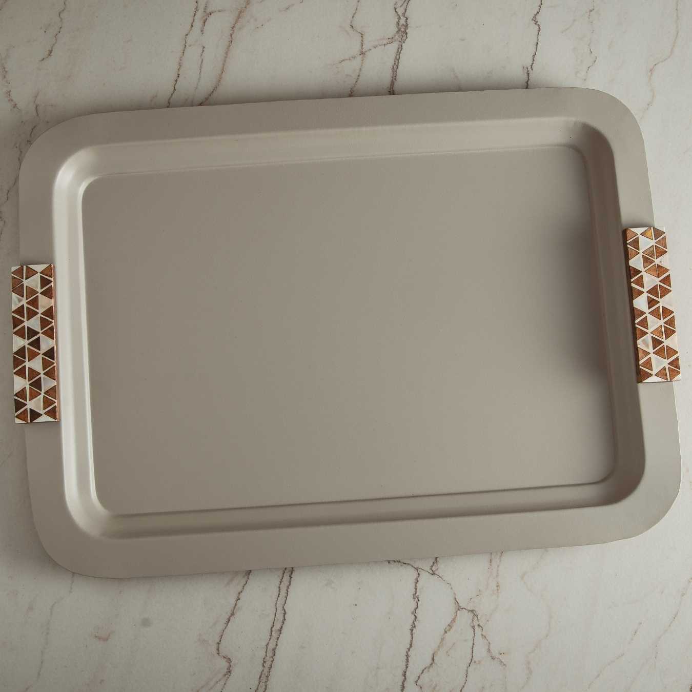 מגש מלבני מתכת עם ידיות עץ אפור - Y.C.029842 53*38 cm