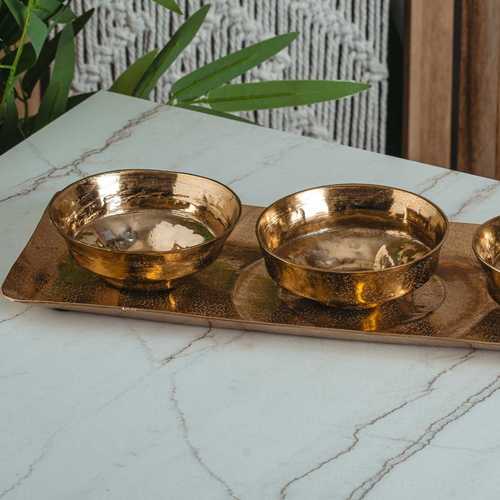 מגש מלבני מוזהב עם 3 לפתניות - Y.C.030077 42*17 cm