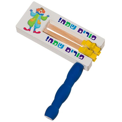 רעשן מעץ רקע לבן צבעוני