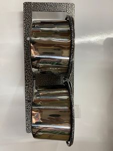 מתקן עם 2* קערות נירוסטה מסתובבות לכלובי תוכים גדולים 