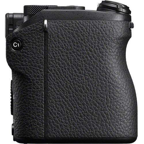מצלמה חסרת מראה סוני Sony a6700 Mirrorless Camera + 18-135 mm